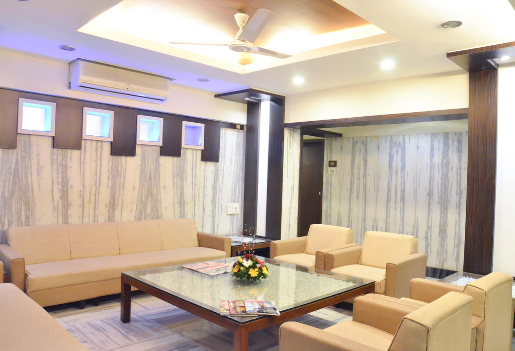 Rama Krishna Executive Apartments Bombaj Zewnętrze zdjęcie